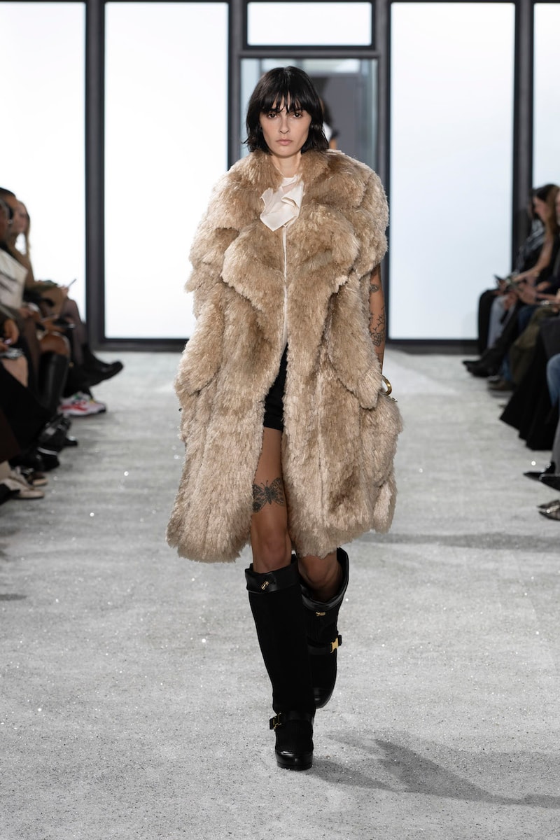 サカイ2025年春夏ウィメンズコレクション sacai chitose abe ss25 womens paris fashion week collection