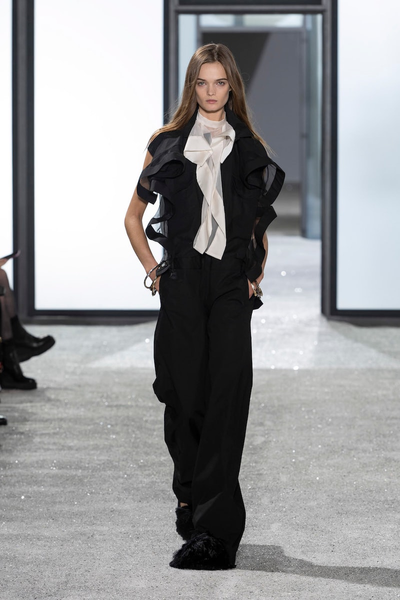 サカイ2025年春夏ウィメンズコレクション sacai chitose abe ss25 womens paris fashion week collection