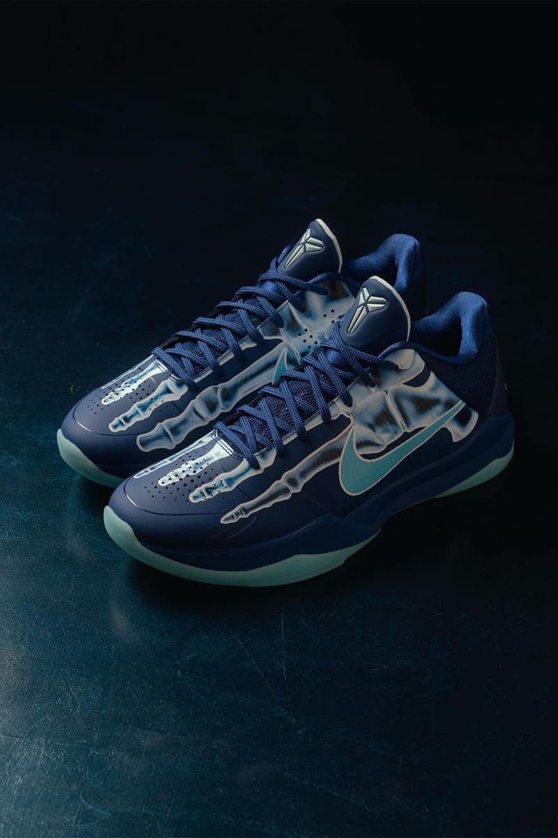 【28.5cm】未使用　コービー5 プロトロ　ディープロイヤルブルー 28.5cm未使用 コービー5 プロトロ ディープロイヤルブルー 10⁄17発売