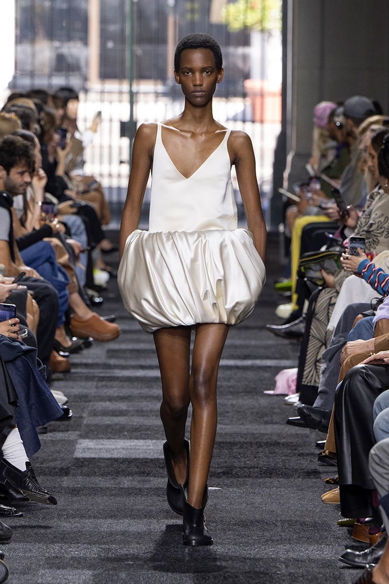 JWアンダーソン 2025年春夏ウィメンズコレクション jw anderson 2025 spring summer collection runway