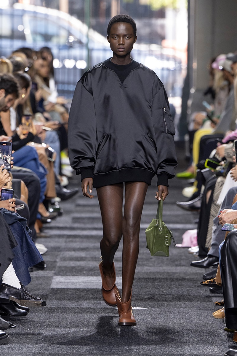 JWアンダーソン 2025年春夏ウィメンズコレクション jw anderson 2025 spring summer collection runway