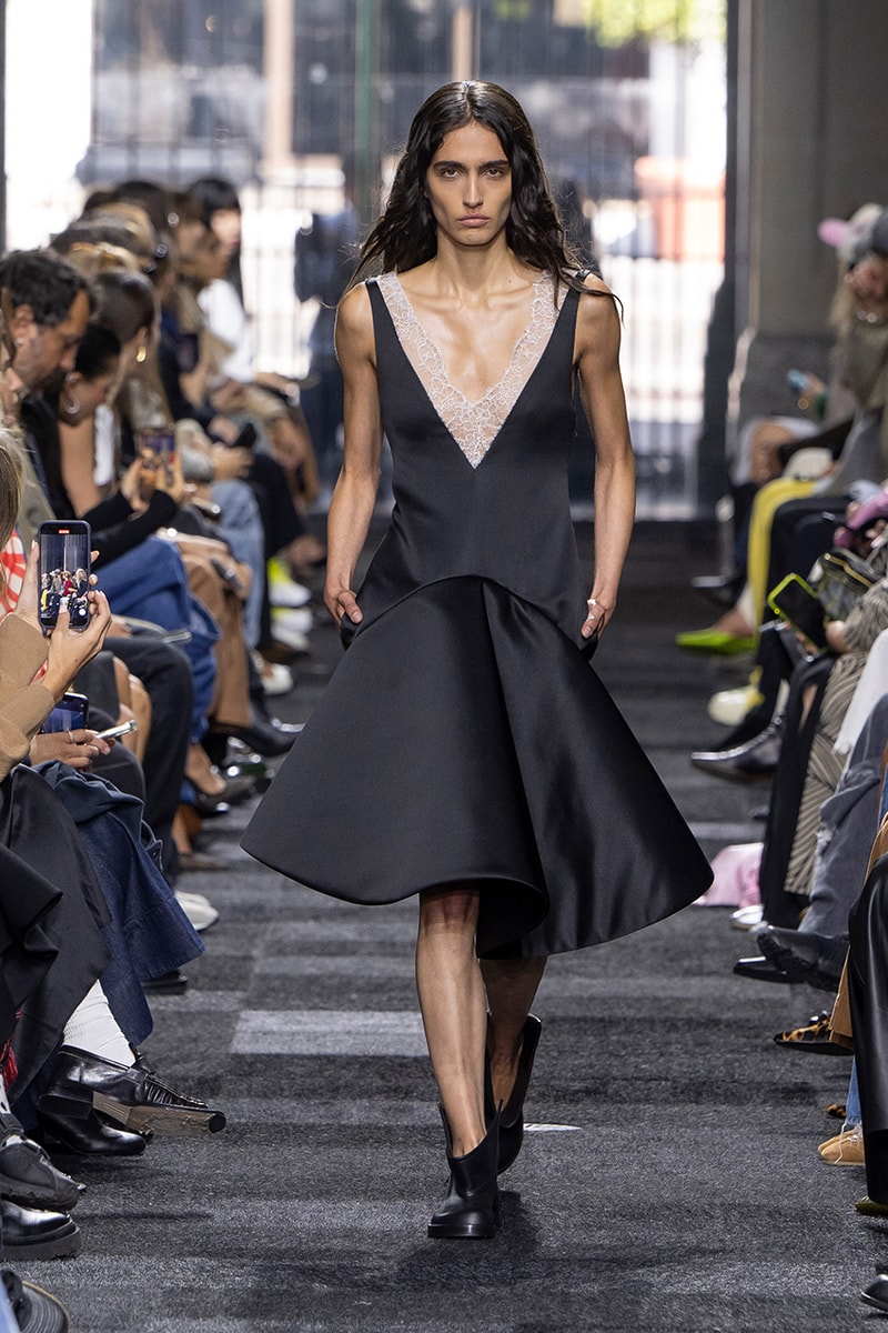 JWアンダーソン 2025年春夏ウィメンズコレクション jw anderson 2025 spring summer collection runway