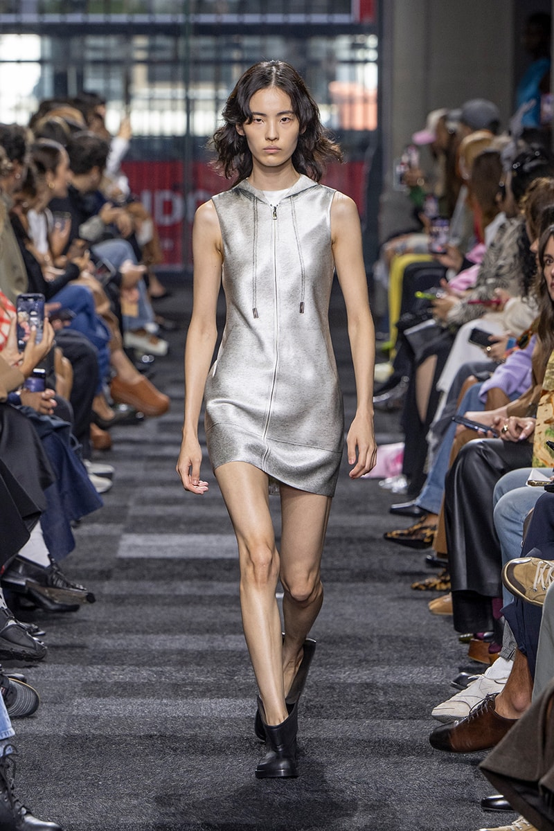 JWアンダーソン 2025年春夏ウィメンズコレクション jw anderson 2025 spring summer collection runway