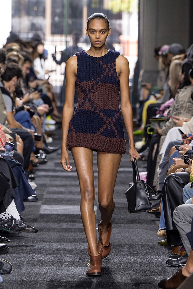 JWアンダーソン 2025年春夏ウィメンズコレクション jw anderson 2025 spring summer collection runway