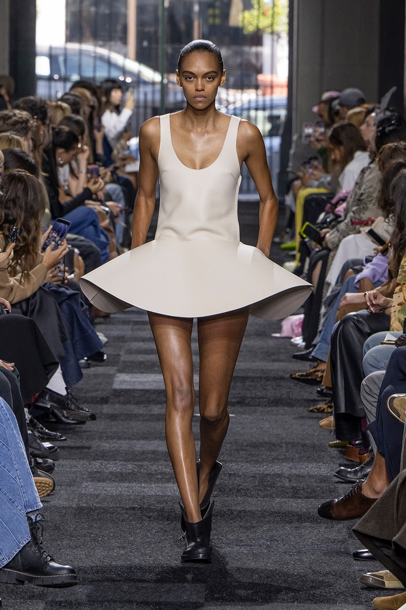 JWアンダーソン 2025年春夏ウィメンズコレクション jw anderson 2025 spring summer collection runway
