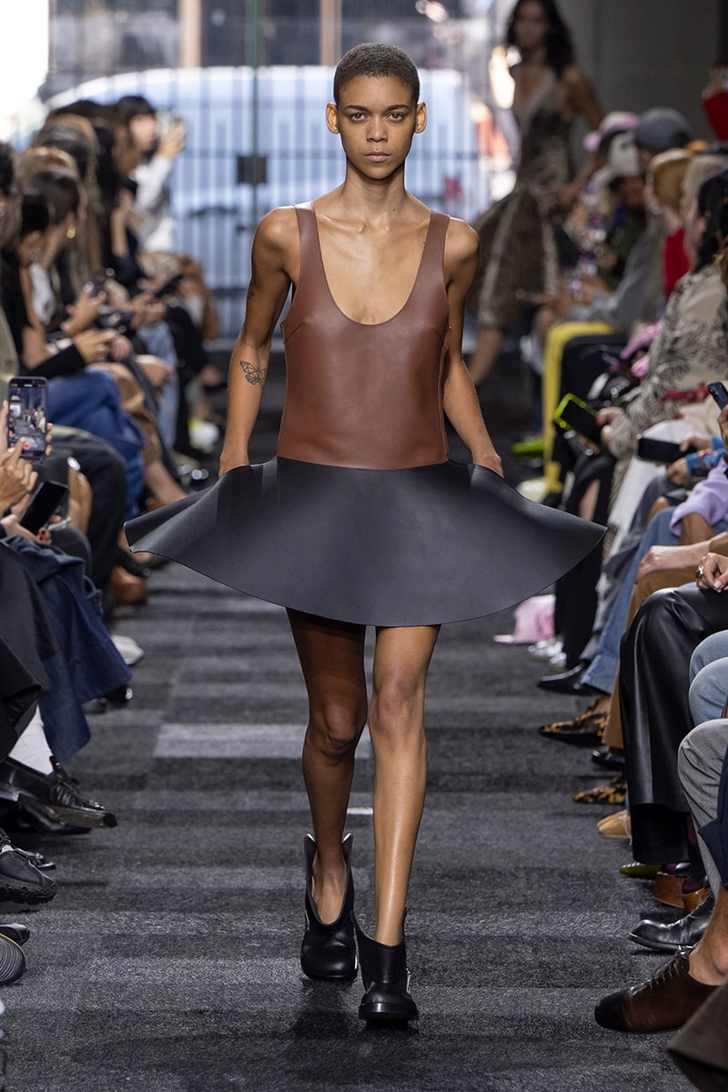 JWアンダーソン 2025年春夏ウィメンズコレクション jw anderson 2025 spring summer collection runway