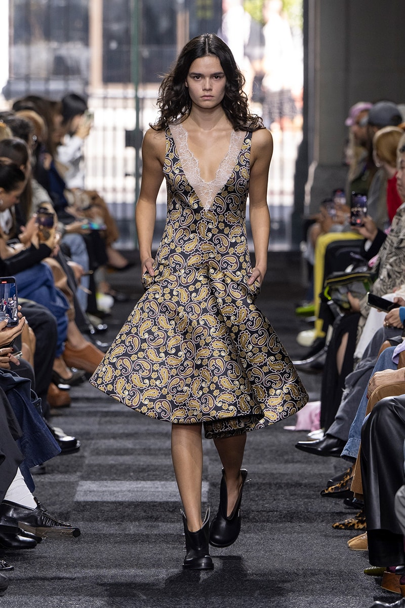 JWアンダーソン 2025年春夏ウィメンズコレクション jw anderson 2025 spring summer collection runway
