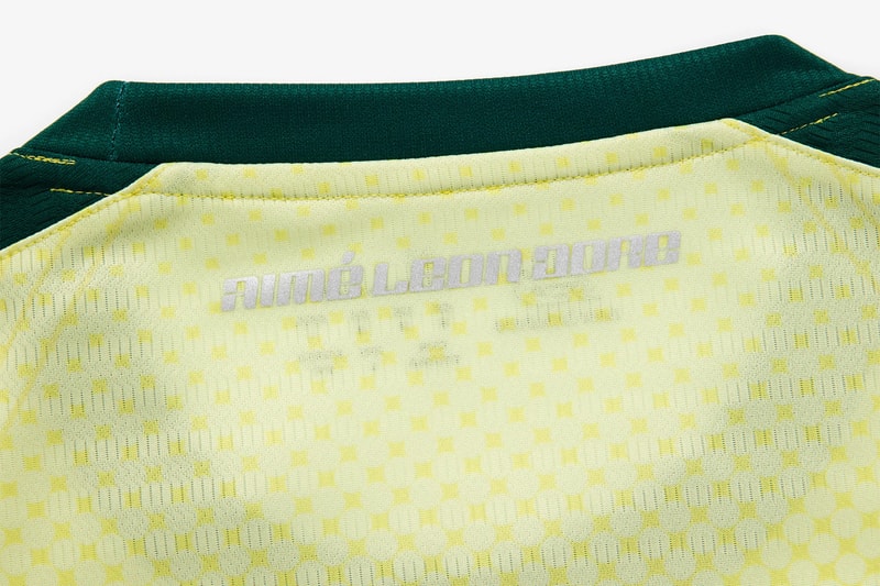 エメ レオン ドレ & ニューバランス からフットボールをテーマに据えたコラボアイテムが発売 Aimé Leon Dore & New Balance on-pitch collaboration release