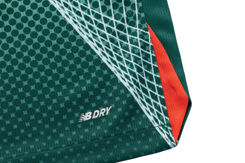 エメ レオン ドレ & ニューバランス からフットボールをテーマに据えたコラボアイテムが発売 Aimé Leon Dore & New Balance on-pitch collaboration release