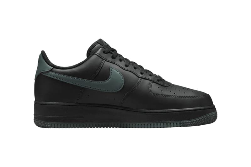 ナイキエアフォース1ローより秋めくカラーリングの新作ヴィンテージグリーン/ブラックが登場 Nike Air Force 1 Low Releases in "Vintage Green/Black" Black/Vintage Green swoosh stealthy