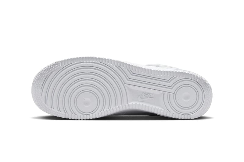 ナイキエアフォース1からさまざまなテクスチャを掛け合わせたオールホワイトモデルが登場 Nike Air Force 1 Low's Classic All-White Look Receives a Mixed Print Take HF2893-100 classic af1 low swoosh shoes sneakers