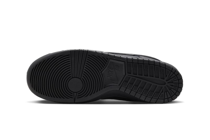 ナイキSBからハロウィンシーズンに向けてダンクローのオールブラックモデルが登場 Spooky Season Hits the Nike SB Dunk Low Pro ISO in "Triple Black"  FJ1674-001 Black/Anthracite-Safety Orange release info october 2024 swoosh all black stealth swoosh