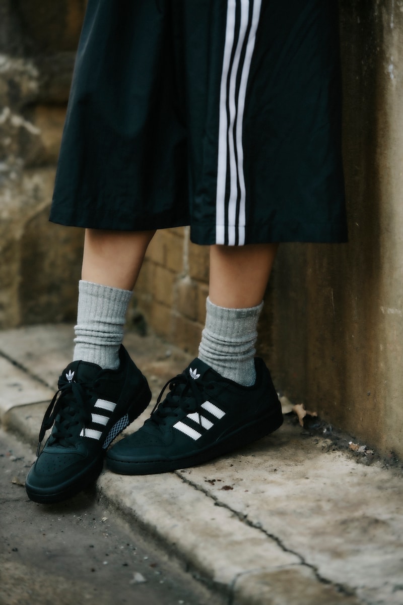 アディダスオリジナルスよりヌバックレザーを用いた新作ヌバックパックが登場 abc mart exclusive adidas originals nubuck pack release info