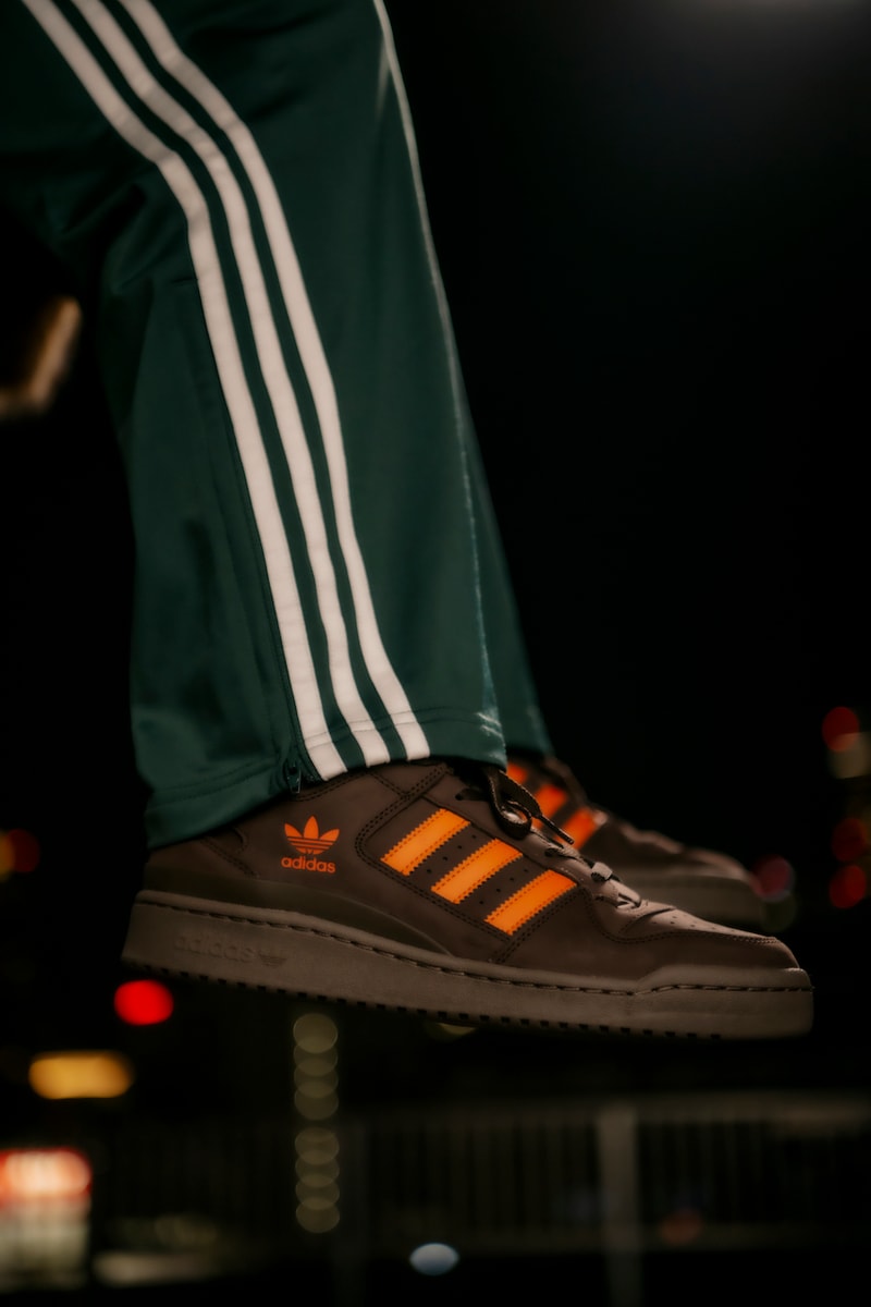 アディダスオリジナルスよりヌバックレザーを用いた新作ヌバックパックが登場 abc mart exclusive adidas originals nubuck pack release info