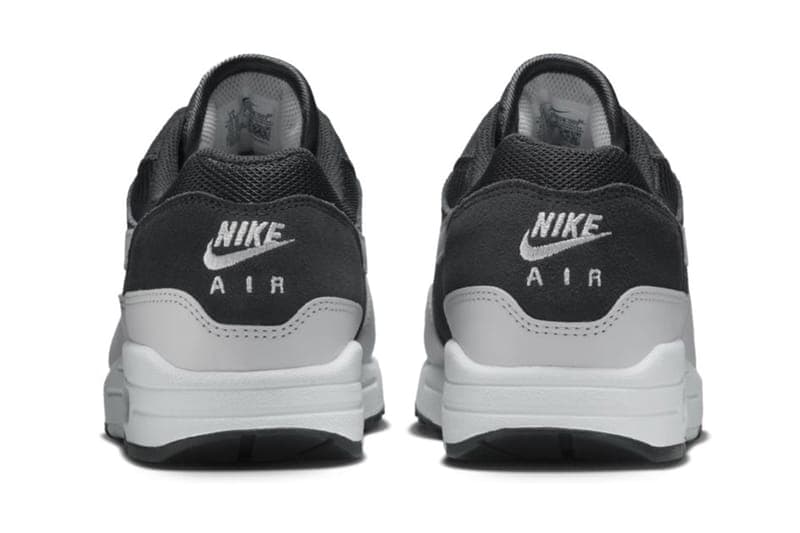 ナイキからモノトーンでまとめ上げたエアマックス1 “オフノワール”が登場 Nike Air Max 1 "Off Noir" Off Noir/White-Black-Vast Grey FZ5808-007 release info swoosh regular everyday shoes air max day