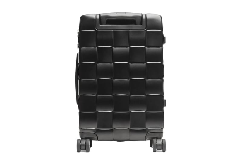 ボッテガ・ヴェネタよりイントレチャートデザインの新作スーツケースが登場 bottega veneta odyssey suit case release info