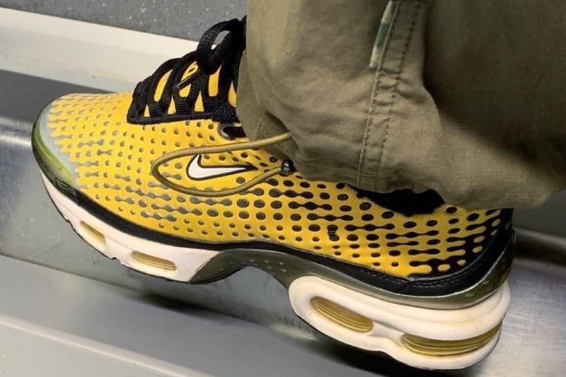 ナイキよりエアマックスプラスVIIヴァーシティメイズが再リリース？ Nike Air Max Plus VII "Varsity Maize" Varsity Maize/White-Black-Metallic Silver Release Info