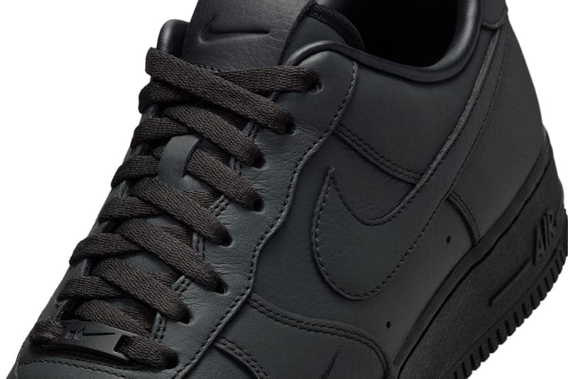 .スウッシュよりナイキ エアフォース1 トリプルブラックが発売 .SWOOSH Nike Air Force 1 Low Triple Black HJ9348-001 release date info store list buying guide photos price