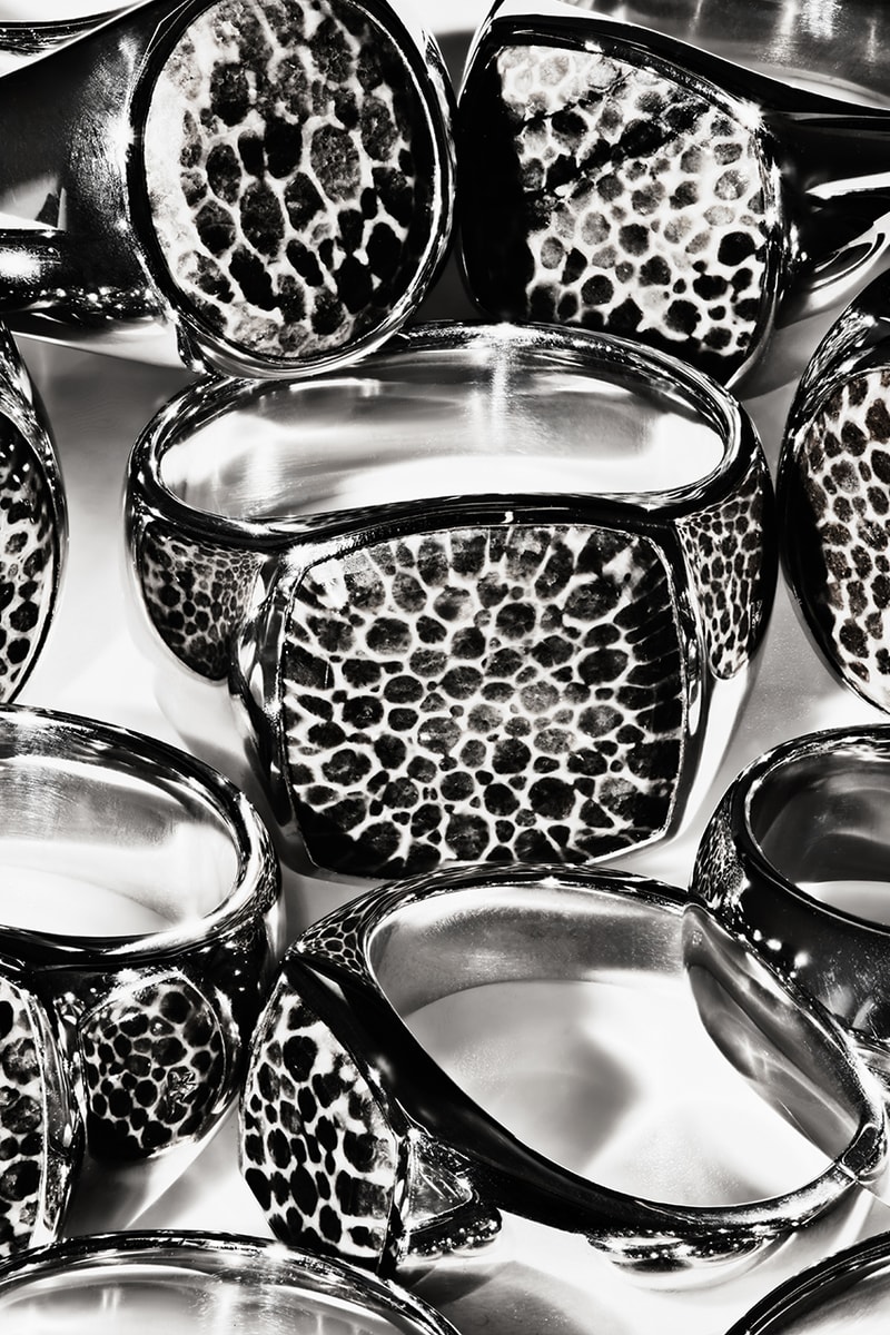 トムウッドが巳年の幕開けを祝して新作スネークスキンリングを発表 tomwood snake skin ring release info