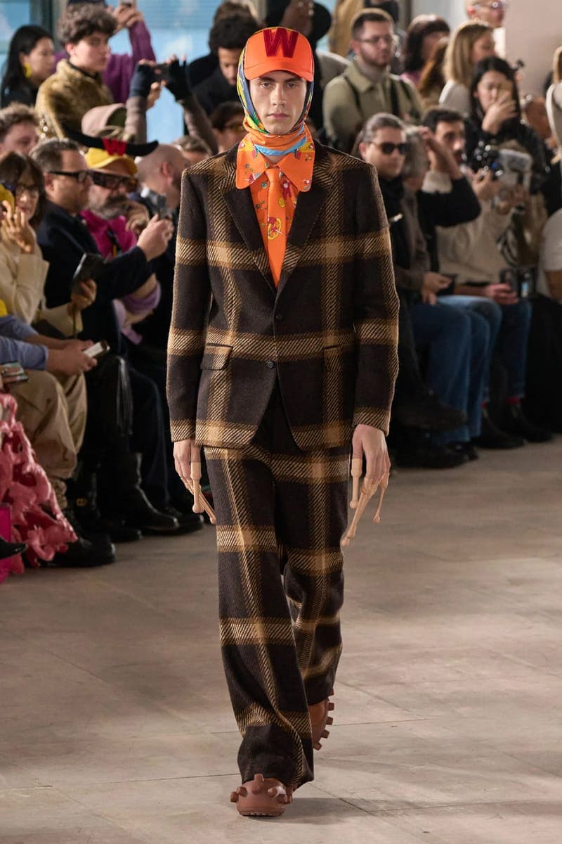 ウォルター ヴァン ベイレンドンク 2025秋冬コレクション walter van beirendonck 2025 autum winter runway