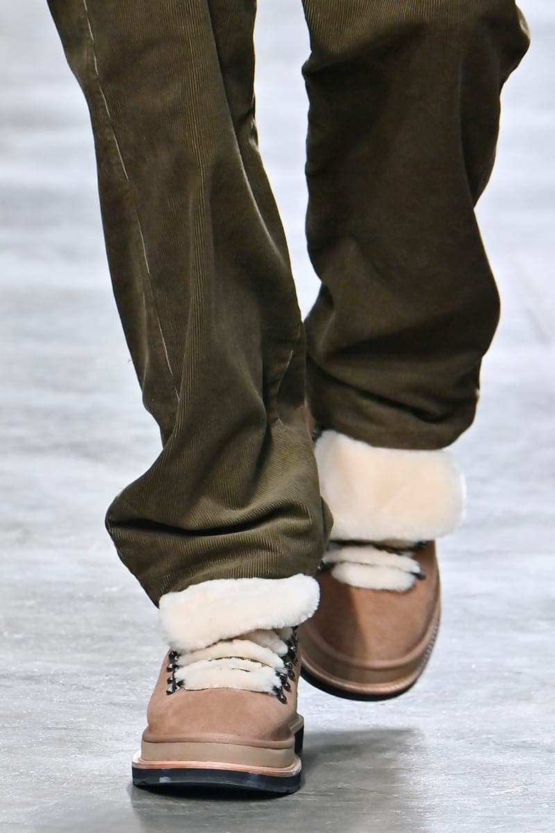 サカイxアグ®︎の最新コラボフットウェアをチェック Closer Look at sacai's Wild UGG Collaboration