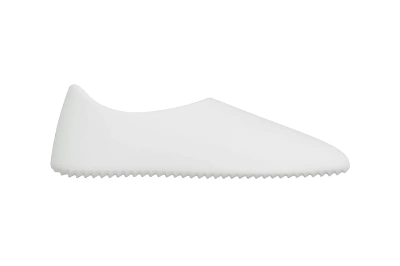 カニエ・ウェスト率いるイージーがYZY SL-01の新色をリリース New YZY SL-01 Colorways Have Surfaced White Grey yeezy ye kanye west yzy supply slippersp