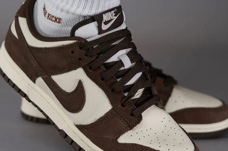 ナイキの定番ダンクローから新色 “スエードモカ”が登場 Nike Dunk Low Suede Mocha White Brown FQ8249-104 Release Info