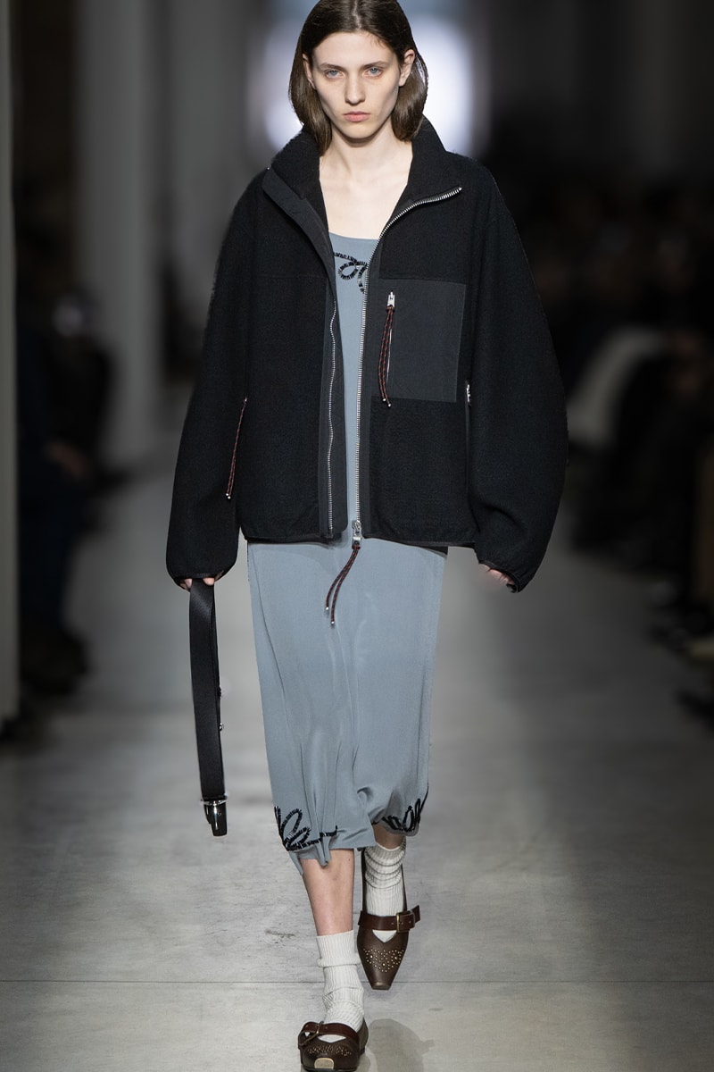 オニツカタイガー 2025年秋冬コレクション onitsuka tiger 2025 autum winter collection runway