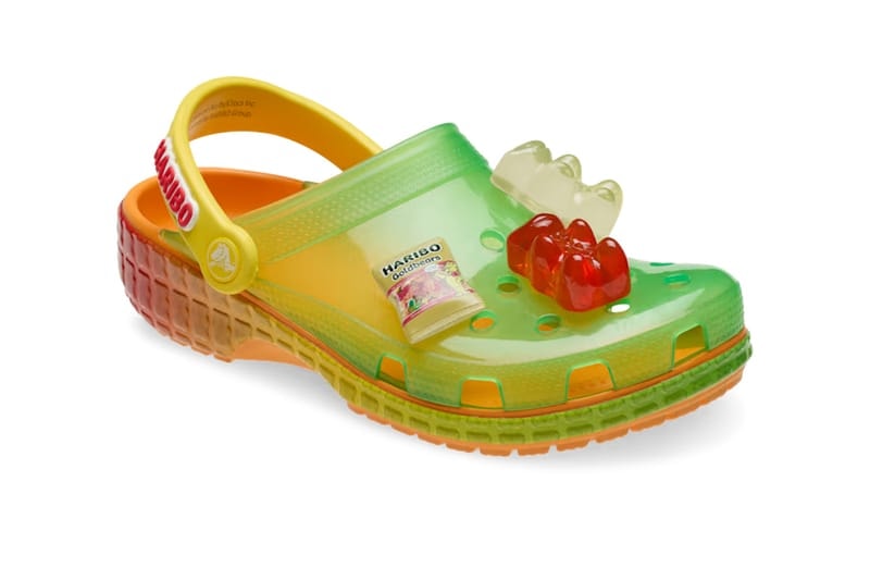 クロックスがハリボーの人気グミ “ゴールデンベア”とのコラボレーションを発表 Haribo x Crocs Classic Clog 210896-90H candy gummy gummies release info march 2024 comfortable candy