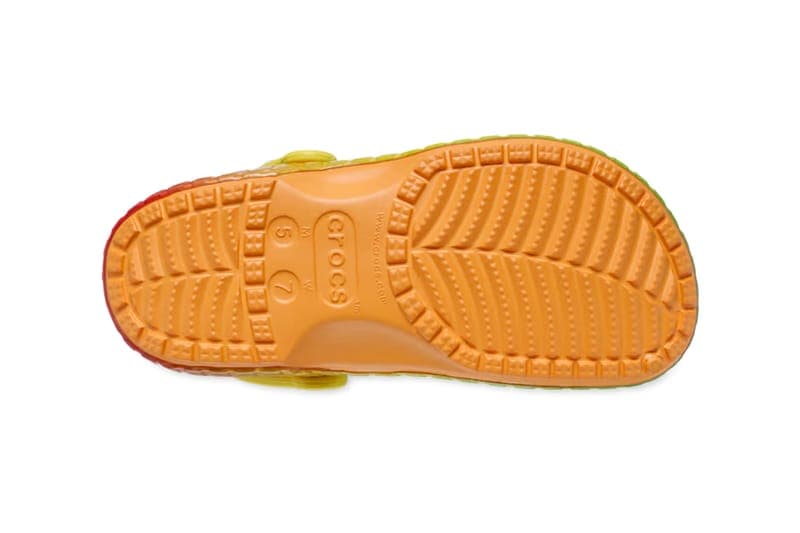 クロックスがハリボーの人気グミ “ゴールデンベア”とのコラボレーションを発表 Haribo x Crocs Classic Clog 210896-90H candy gummy gummies release info march 2024 comfortable candy