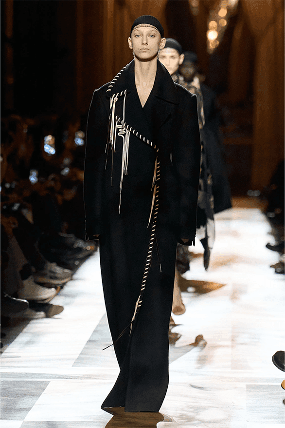 ドリス・ヴァン・ノッテン2025年秋冬コレクション Dries Van Noten Fall Winter 2025 Julian Klausner paris fashion week womenswear runway show debut designer