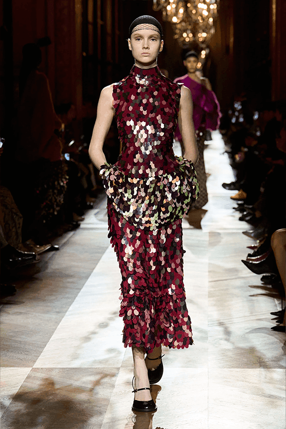 ドリス・ヴァン・ノッテン2025年秋冬コレクション Dries Van Noten Fall Winter 2025 Julian Klausner paris fashion week womenswear runway show debut designer