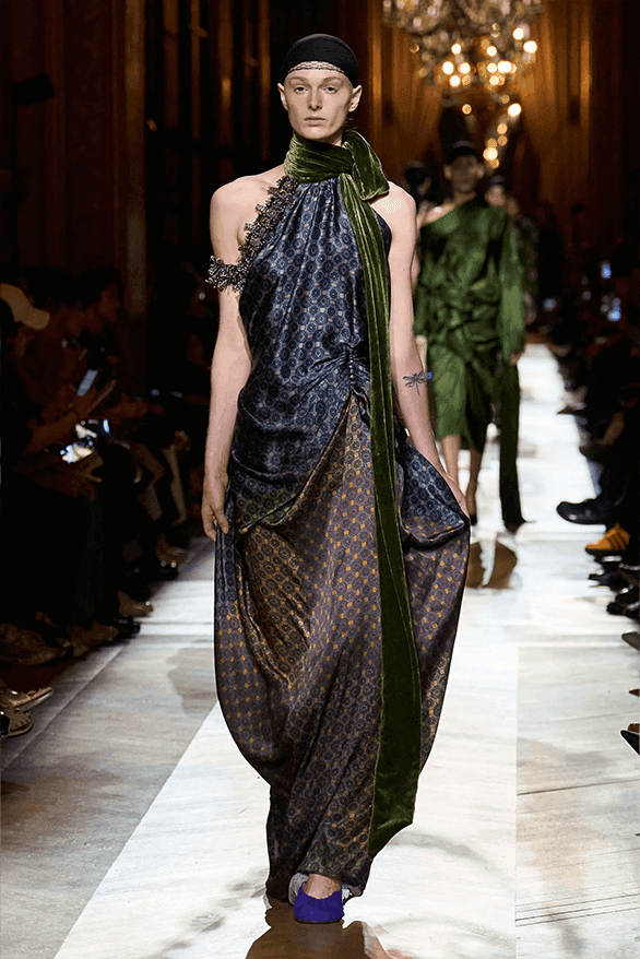 ドリス・ヴァン・ノッテン2025年秋冬コレクション Dries Van Noten Fall Winter 2025 Julian Klausner paris fashion week womenswear runway show debut designer