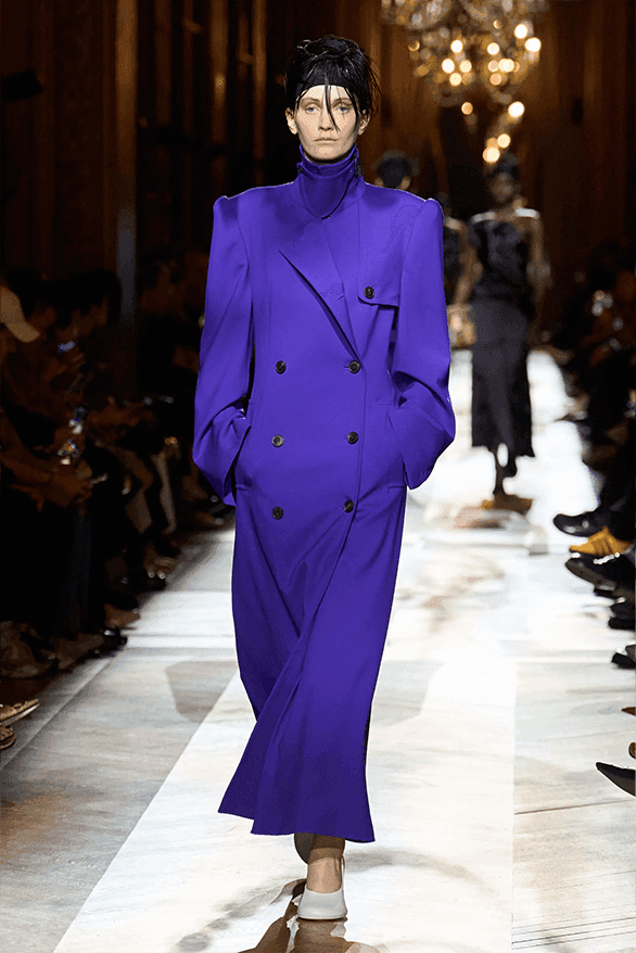 ドリス・ヴァン・ノッテン2025年秋冬コレクション Dries Van Noten Fall Winter 2025 Julian Klausner paris fashion week womenswear runway show debut designer