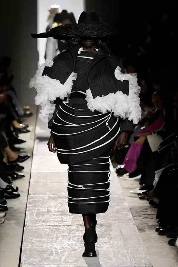 コム デ ギャルソン2025年秋冬コレクション COMME des GARÇONS Presented Sculptural Mastery for FW25