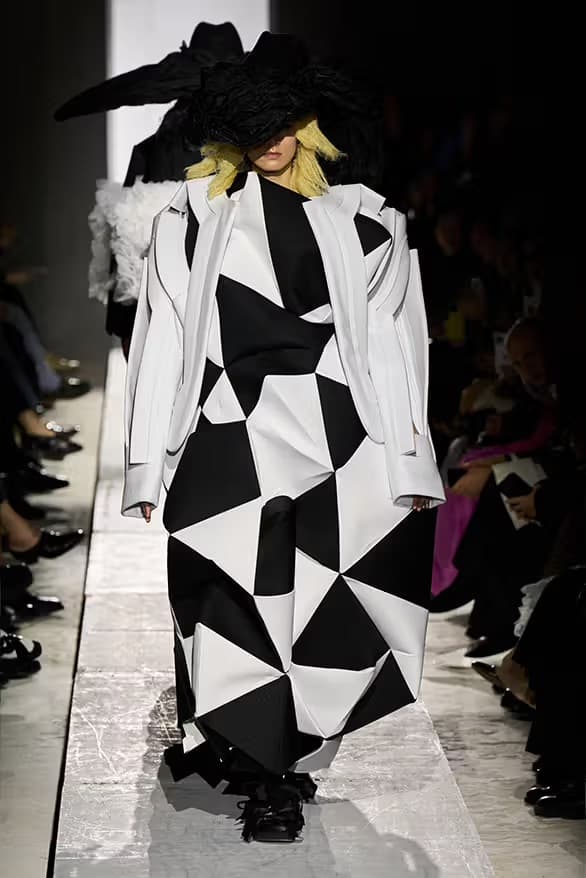 コム デ ギャルソン2025年秋冬コレクション COMME des GARÇONS Presented Sculptural Mastery for FW25