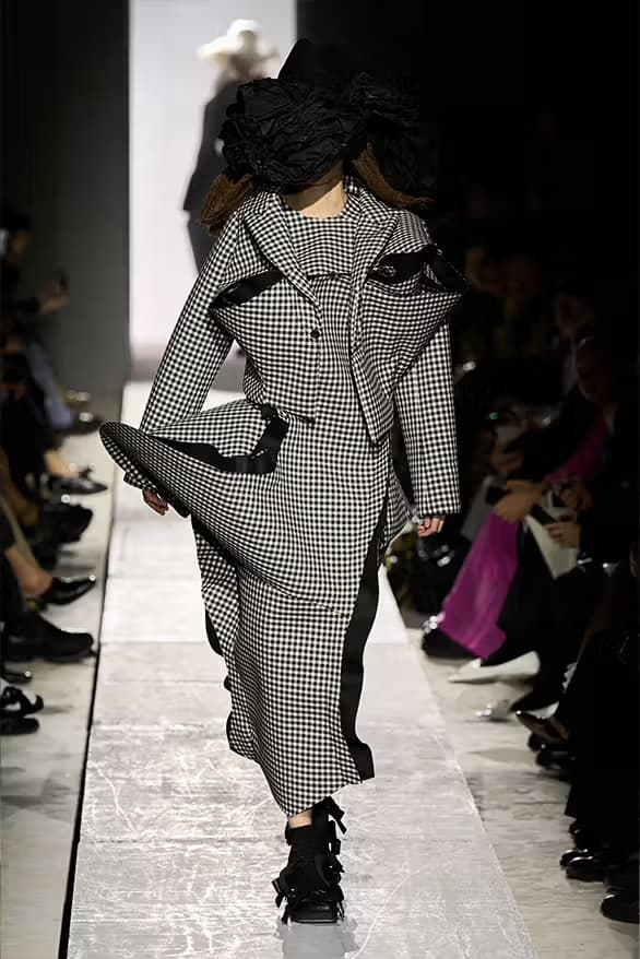 コム デ ギャルソン2025年秋冬コレクション COMME des GARÇONS Presented Sculptural Mastery for FW25