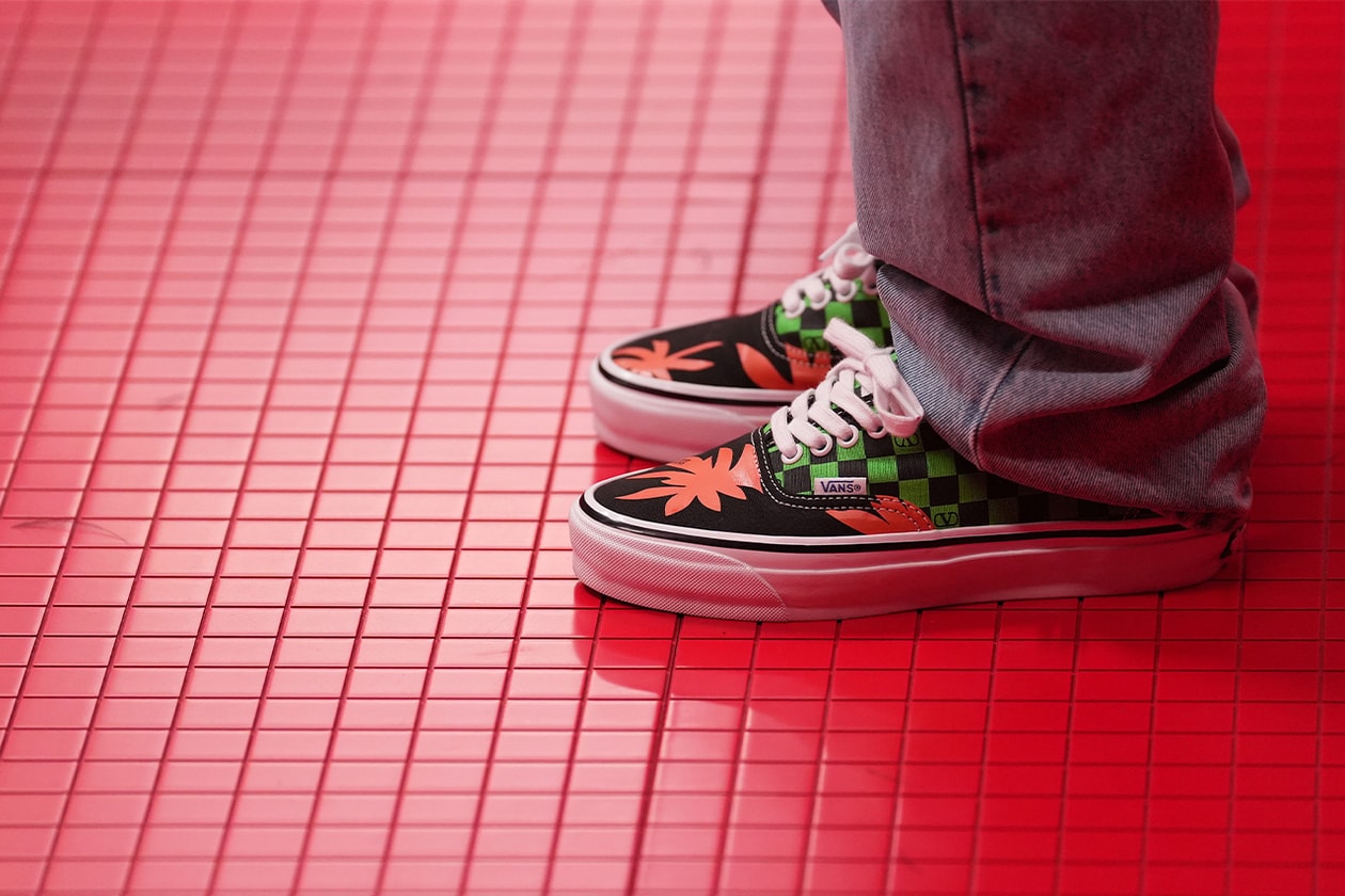 ヴァレンティノがヴァンズとの初コラボレーションを発表 valentino x vans collaboration authentic fall winter 2025 release info