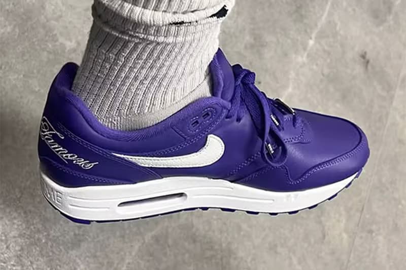 シュプリーム x ナイキ エアマックス 1 “ヴァーシティ パープル ”をチェック Supreme x Nike Air Max 1 Varsity Purple first look