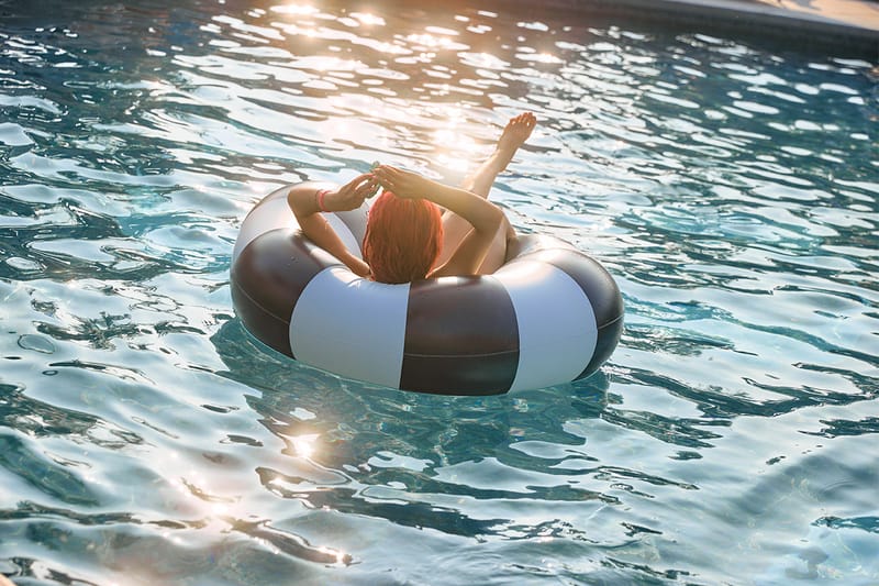 プール x 音楽・カクテル・サウナ・サンセットを楽しめるホテル BOTANICAL POOL CLUB をチェック