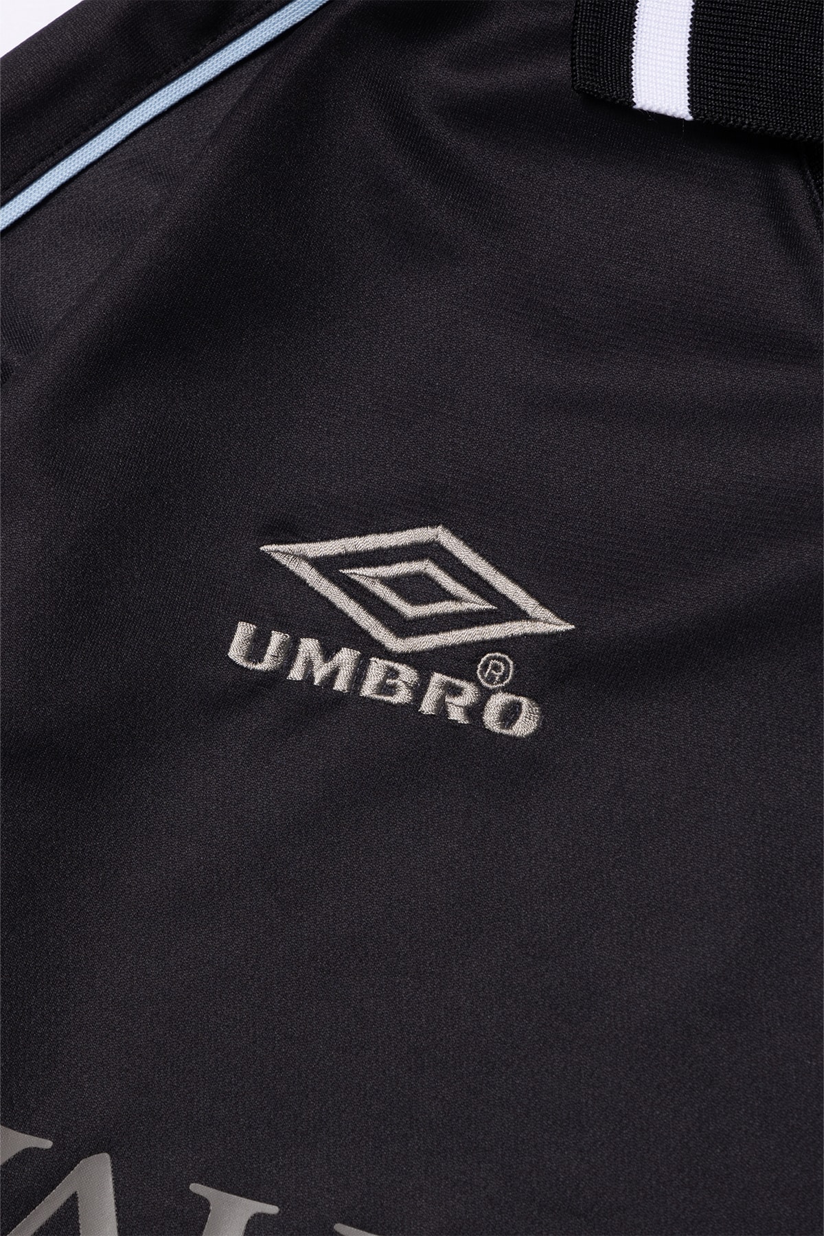 ゲーミングコミュニティ ボルトルームがアンブロ コラボアイテムを発表 vaultroom UMBRO collaboration items release info