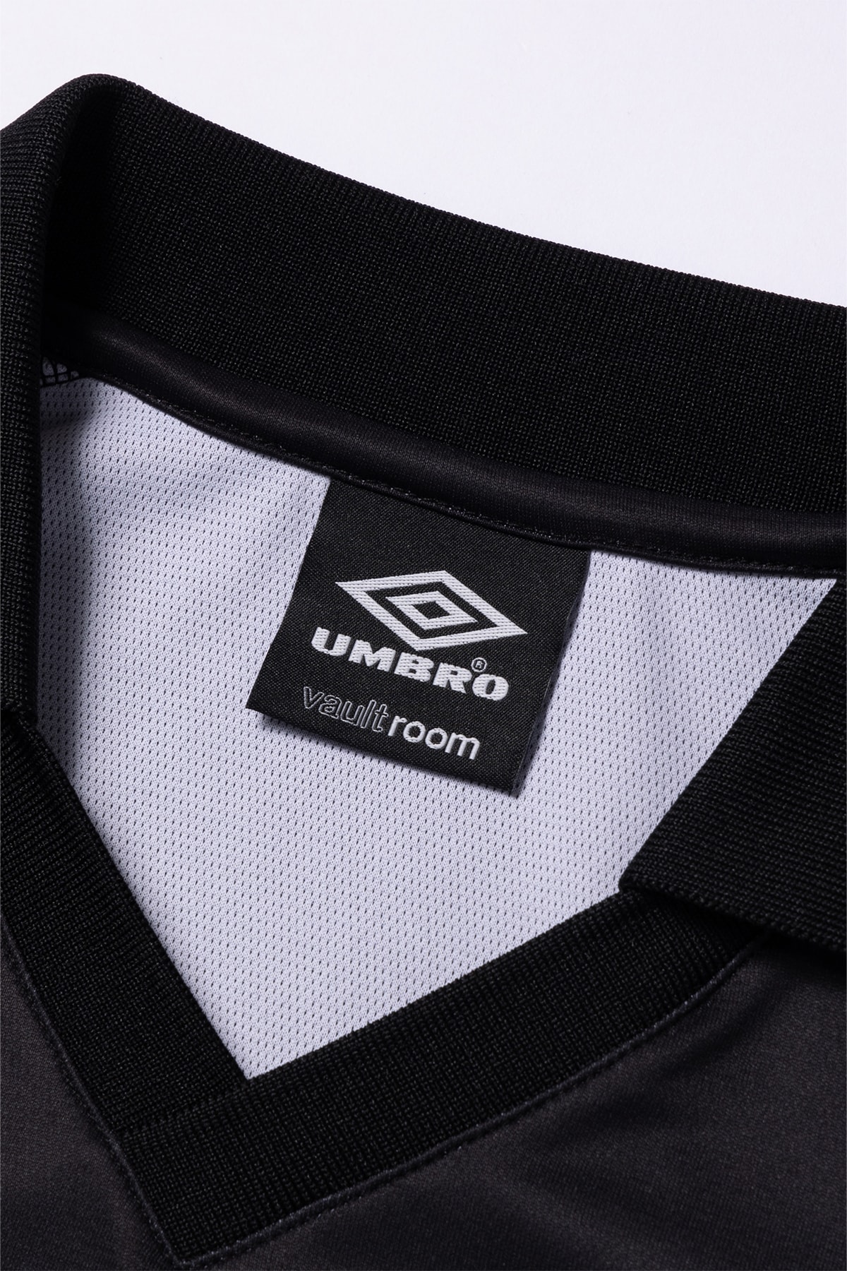 ゲーミングコミュニティ ボルトルームがアンブロ コラボアイテムを発表 vaultroom UMBRO collaboration items release info