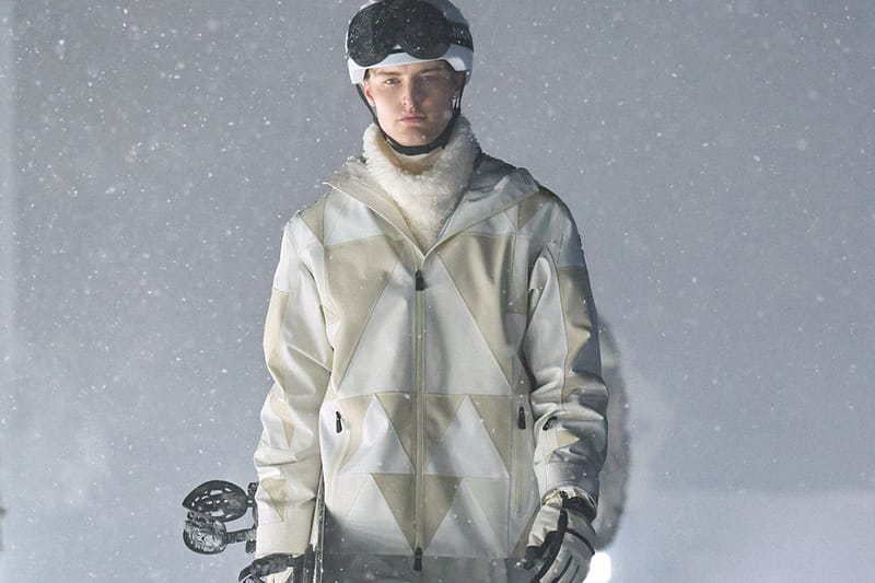 雪舞う−3℃ の滑走路で披露された Moncler Grenoble  2025年秋冬コレクション