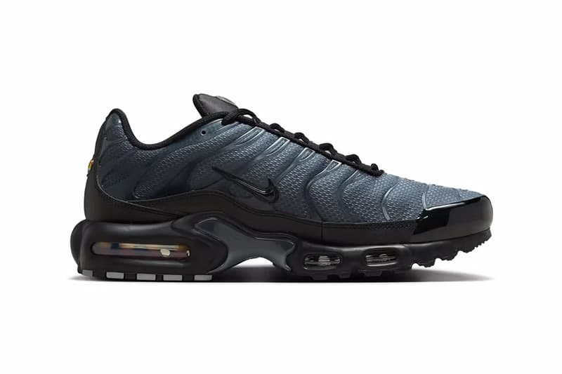 PSG x ナイキからダークトーン で統一した新作 エアマックス プラスが登場 PSG x Nike Air Max Plus release info Paris Saint-Germain