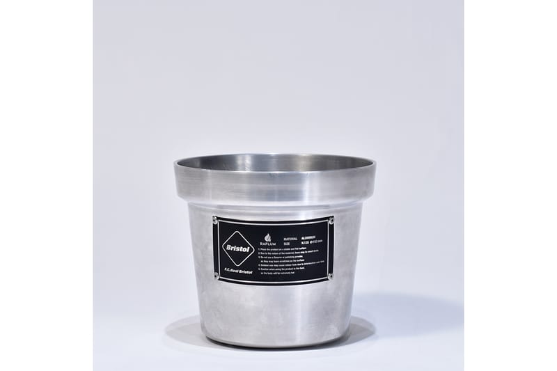 F.C.Real Bristol x RAFLUM による植木鉢の第2弾をリリース