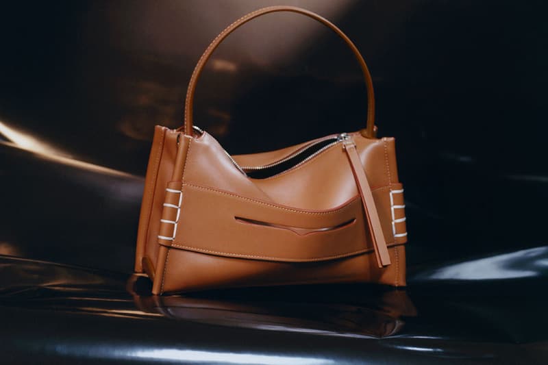 JW アンダーソンのローファーバッグに2025年春夏シーズンの新色が登場 jw anderson 2025 spring summer loafer bag new color release info