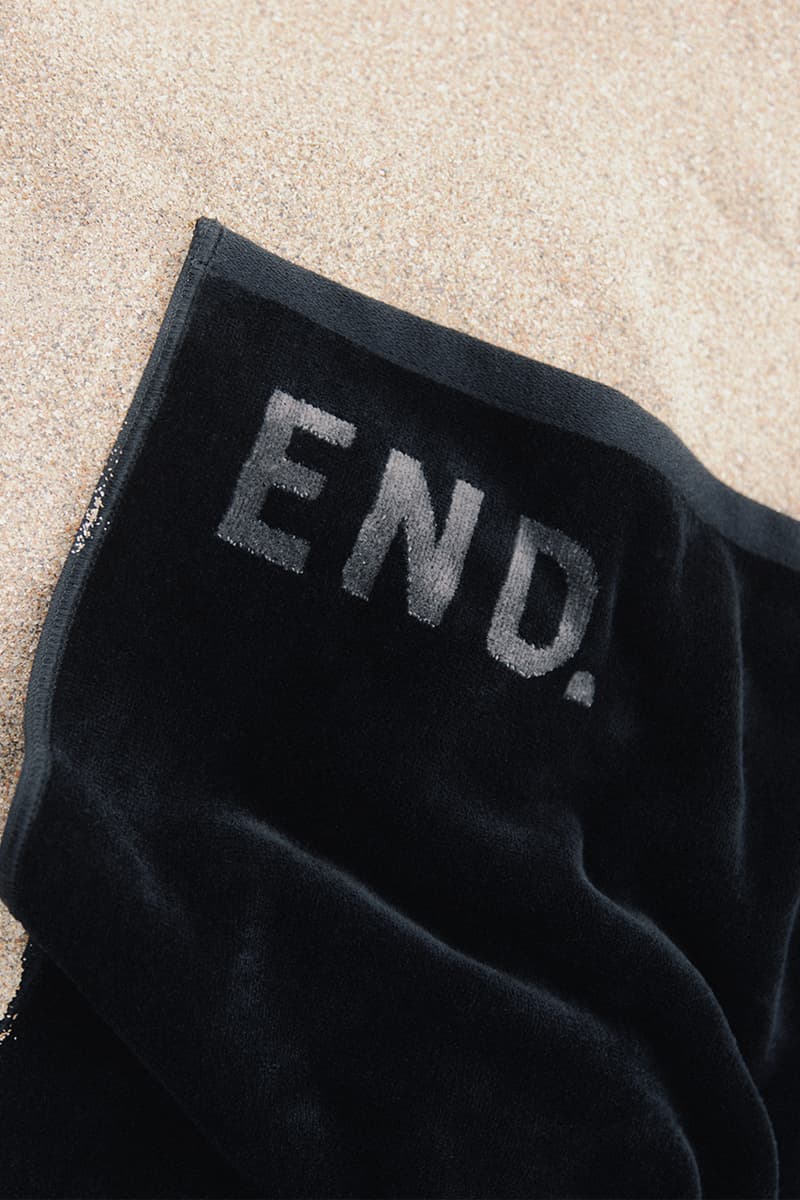 and wander が英国セレクトショップ END. とのコラボコレクションを発売　アンドワンダー　crocs クロックス