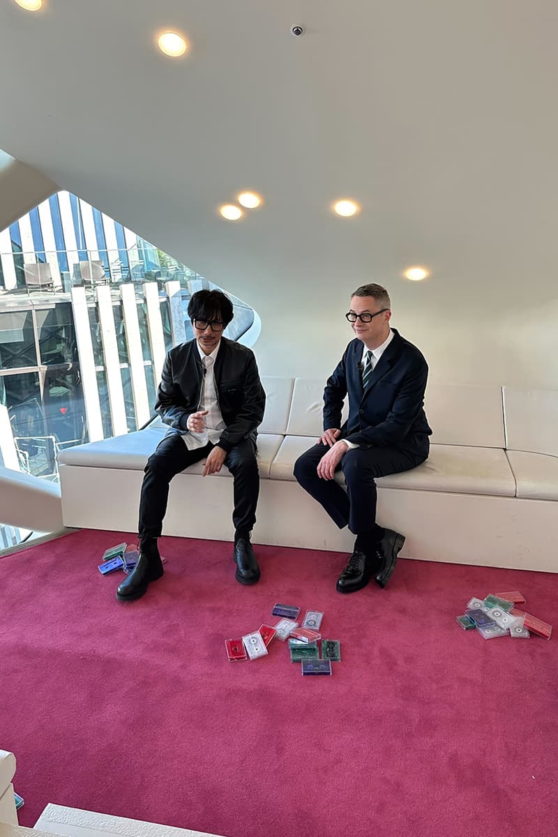 『プラダ 青山店』で開催中の展覧会 ”SATELLITES” に潜入 Prada Aoyama ”SATELLITES”