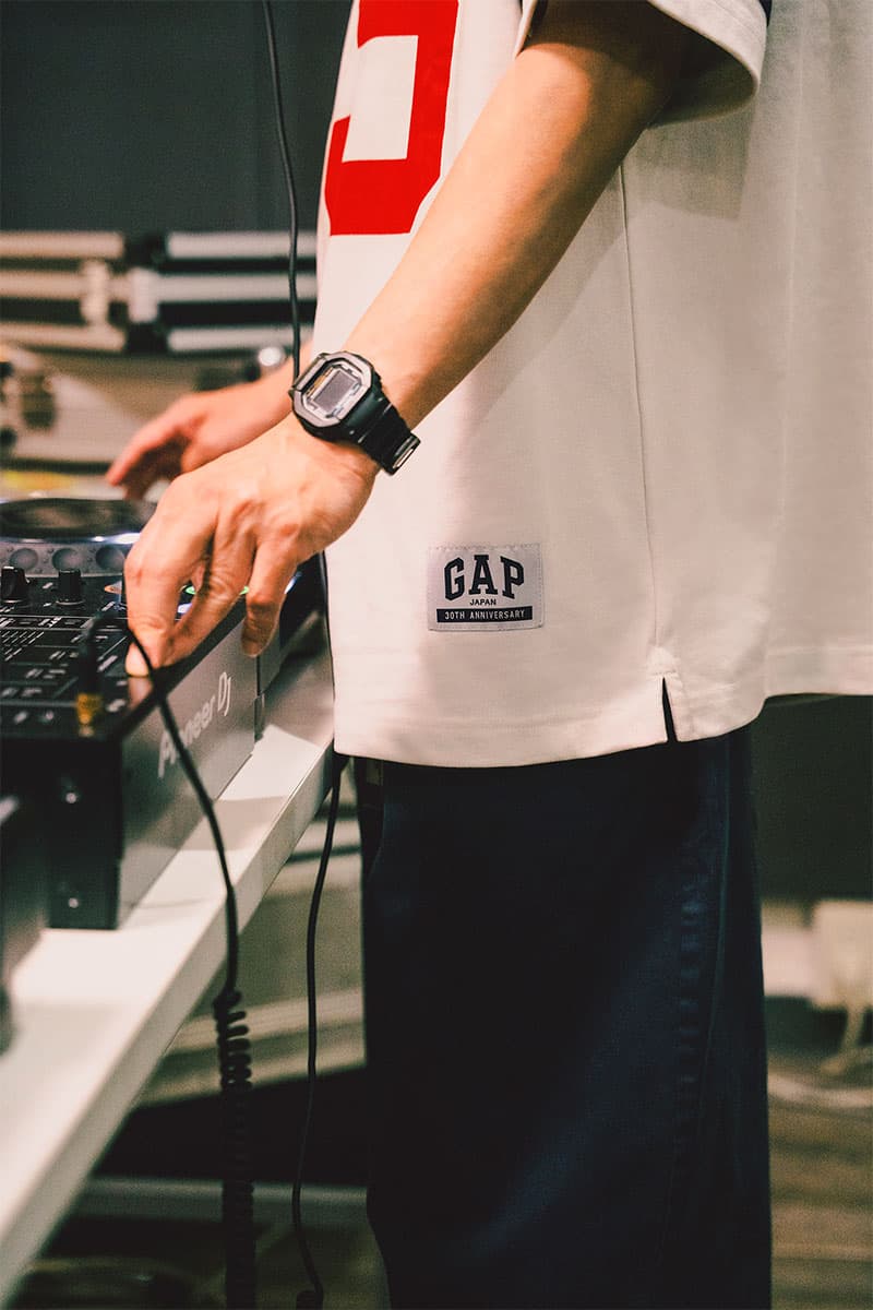 GAP が日本上陸30周年を記念した限定オリジナルTシャツを発売 gap 30aniversaly original t shirts release info スチャダラパー