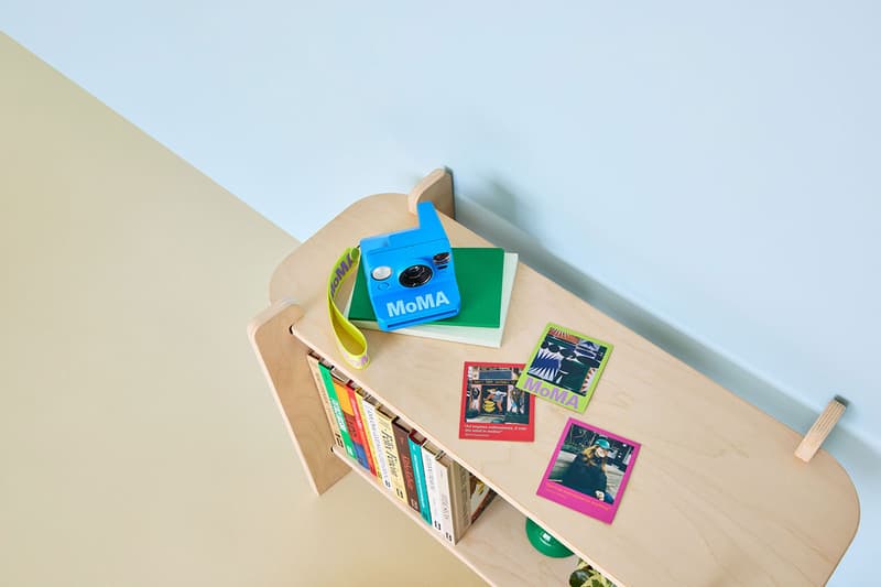 モマデザインストアより特別仕様のポラロイドナウとカラーフィルムが発売 moma design store polaroid now color film release info
